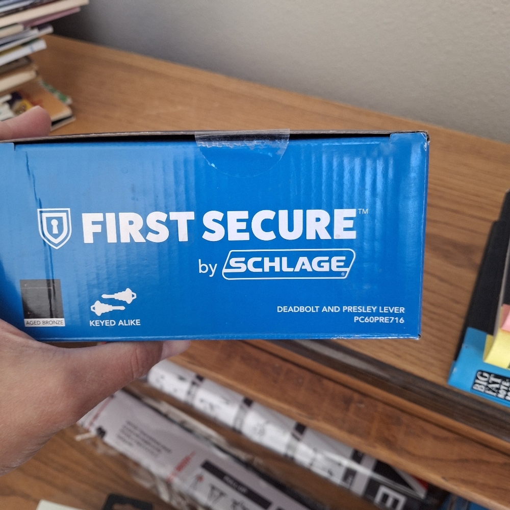 First secure door lock - Picture 2 of 4
